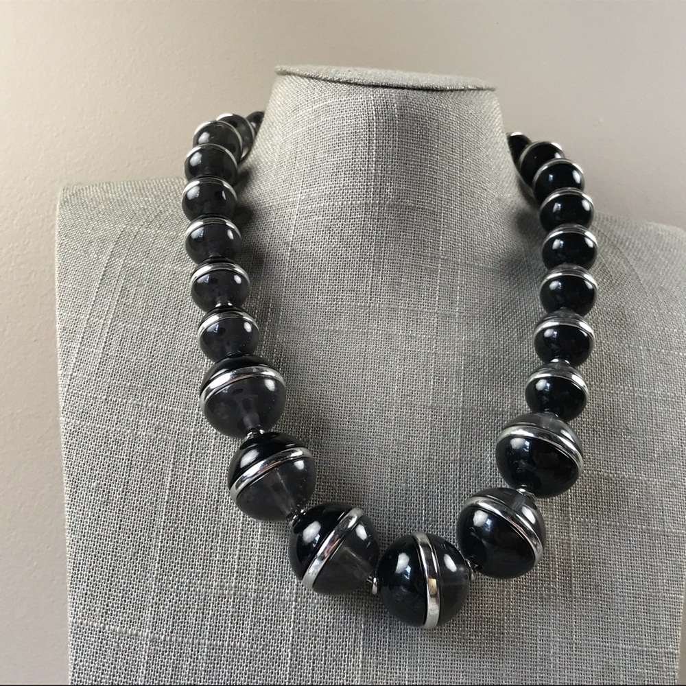 Chunky cold water creek beaded necklace